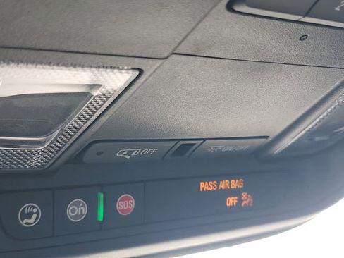 Certified 2023 Chevrolet Traverse LT FWD image 31