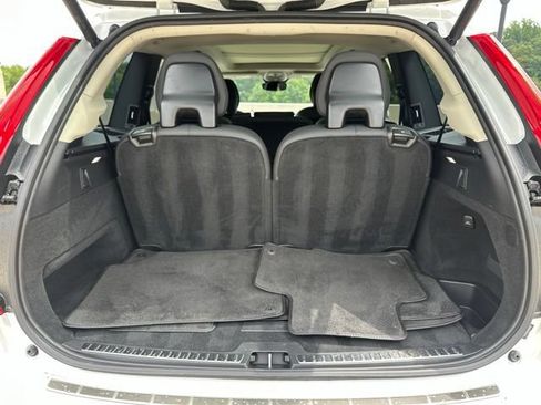 Certified 2024 Volvo XC90 B5 Plus AWD/4WD image 36