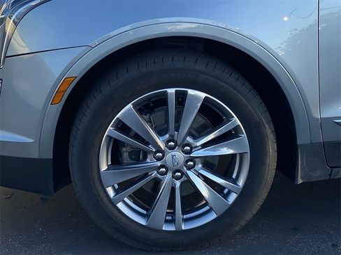 Certified 2025 Cadillac XT5 Premium Luxury image 43