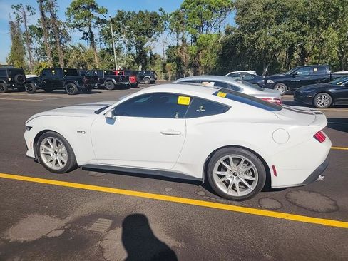 Used 2024 Ford Mustang GT Premium image 5