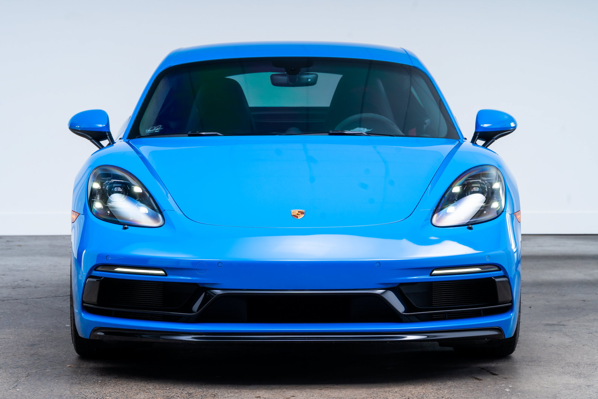 Used 2025 Porsche 718 Cayman GTS RWD image 3