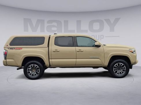 Used 2020 Toyota Tacoma TRD Sport AWD/4WD image 6
