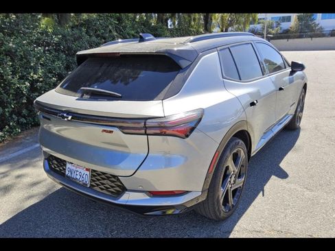 Used 2024 Chevrolet Equinox EV RS FWD image 19