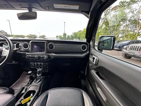 Used 2023 Jeep Wrangler Unlimited Sahara w/ Cold Weather Group AWD/4WD image 29