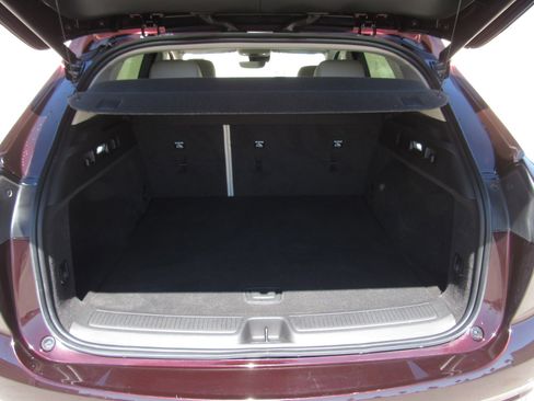Used 2022 Buick Envision Avenir w/ Technology Package II FWD image 12