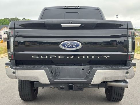 Used 2017 Ford F250 Lariat w/ FX4 Off-Road Package AWD/4WD image 5