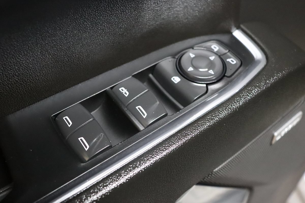 Used 2024 Chevrolet Silverado 1500 RST AWD/4WD image 38