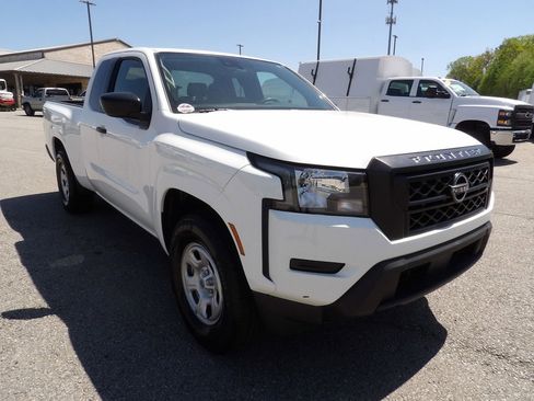 Used 2022 Nissan Frontier S image 11