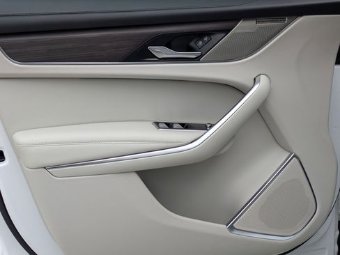 Used 2023 Jaguar F-PACE S image 12