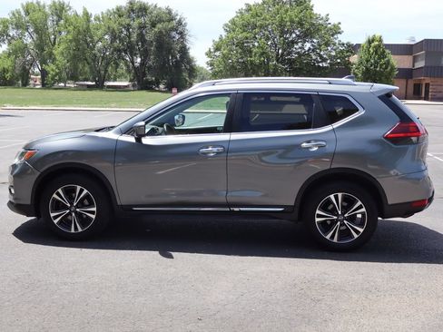 Used 2018 Nissan Rogue SL AWD/4WD image 9