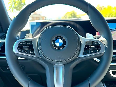 New 2026 BMW X5 xDrive40i w/ M Sport Package AWD/4WD image 17