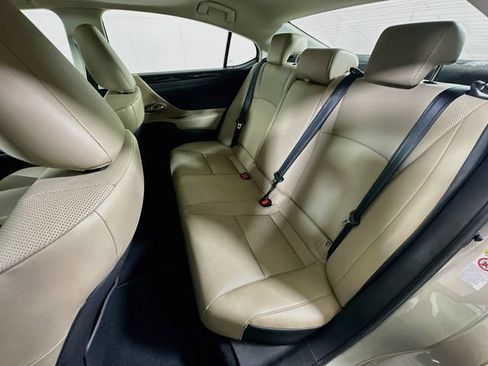 Used 2019 Lexus ES 350 w/ Premium Package FWD image 29