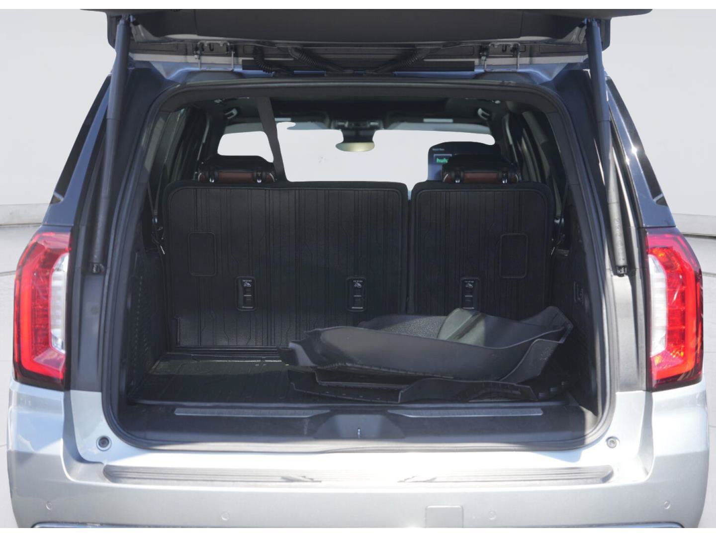 Used 2023 GMC Yukon XL Denali Ultimate w/ LPO, Floor Liner Package AWD/4WD image 35