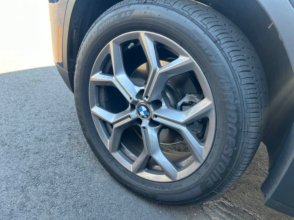 Used 2022 BMW X3 sDrive30i w/ Premium Package RWD image 9
