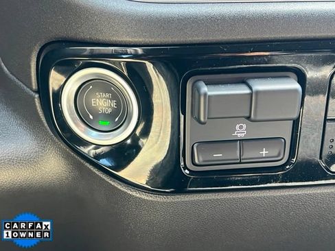 Used 2025 GMC Sierra 1500 Elevation AWD/4WD image 29