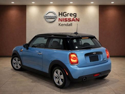 Used 2017 MINI Cooper 2-Door Hardtop FWD image 2