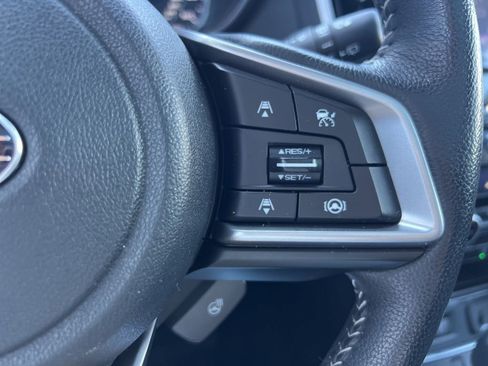 Used 2021 Subaru Ascent Limited w/ Technology Package image 32