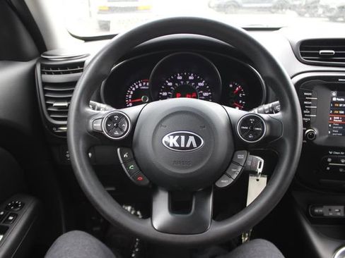 Used 2019 Kia Soul + FWD image 12