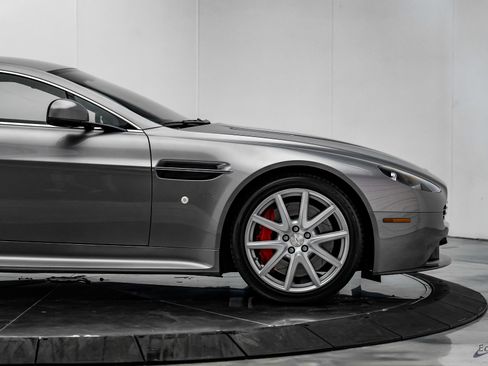 Used 2014 Aston Martin V8 Vantage S RWD image 22