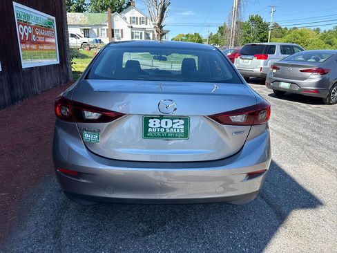 Used 2016 MAZDA MAZDA3 i Sport w/ Preferred Equipment Package FWD image 5
