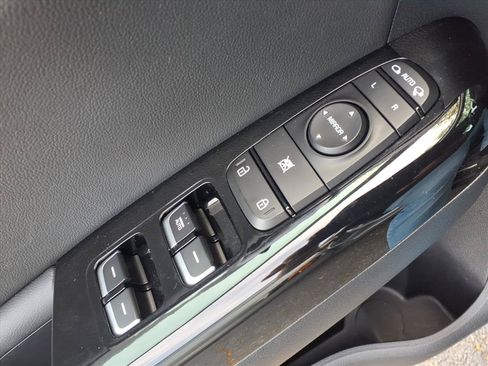 Used 2021 Kia Sportage EX AWD/4WD image 16