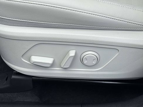 New 2026 Kia Sorento S FWD image 19