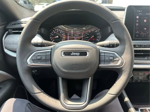 New 2025 Jeep Compass Latitude w/ Convenience Group image 24