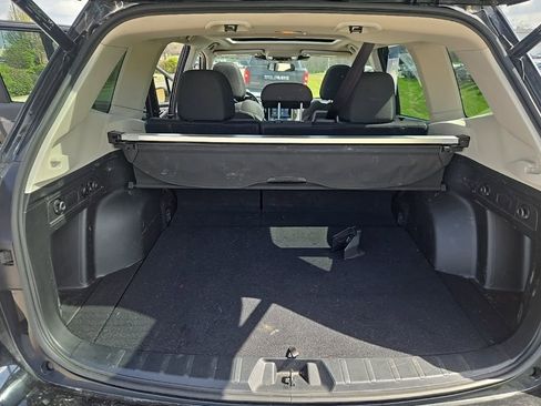 Used 2022 Subaru Forester Premium image 11