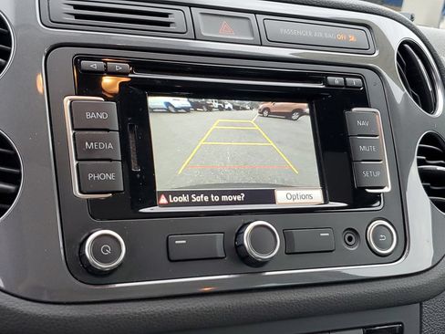 Used 2013 Volkswagen Tiguan SEL FWD image 25