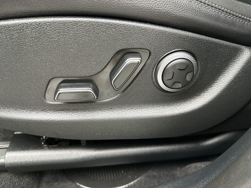 Certified 2026 Genesis GV70 2.5T image 12