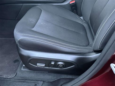 Used 2024 Jeep Grand Cherokee Laredo image 19