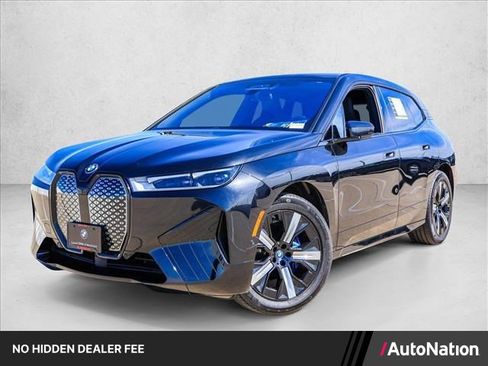 Used 2023 BMW iX xDrive50 w/ Sport Package AWD/4WD image 1