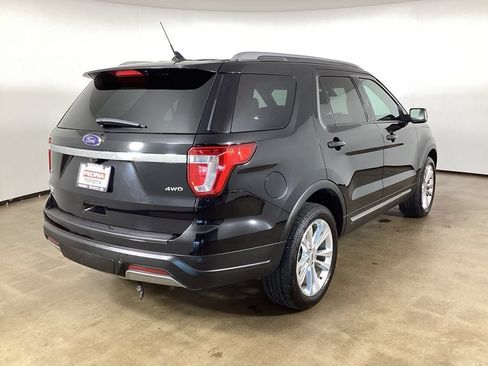 Used 2019 Ford Explorer XLT w/ Equipment Group 202A AWD/4WD image 5