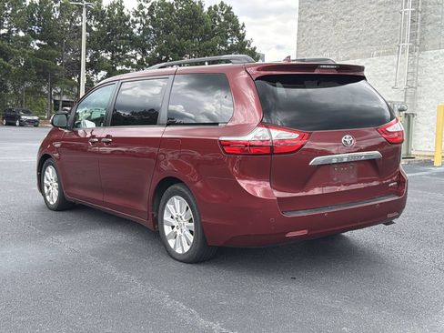 Used 2015 Toyota Sienna Limited FWD image 15