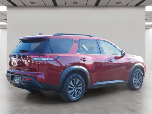 Used 2022 Nissan Pathfinder SV AWD/4WD image 6