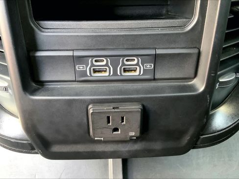 Used 2023 RAM 1500 Laramie AWD/4WD image 36