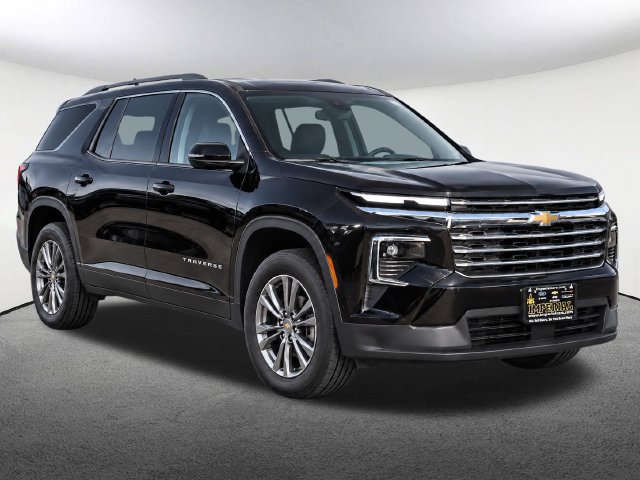 Used 2024 Chevrolet Traverse LT AWD/4WD image 2