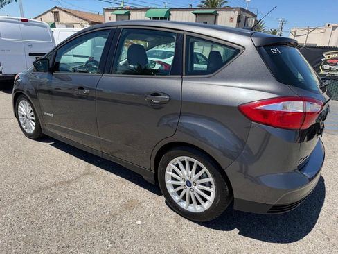 Used 2016 Ford C-MAX SE w/ Interior Protection Package FWD image 9