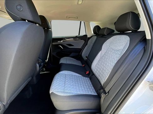 Used 2025 Volkswagen Tiguan S FWD image 23
