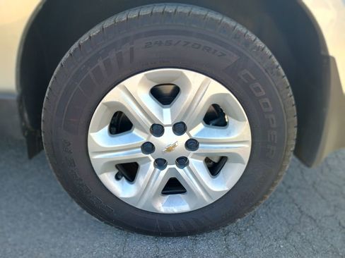 Used 2017 Chevrolet Traverse LS FWD image 11
