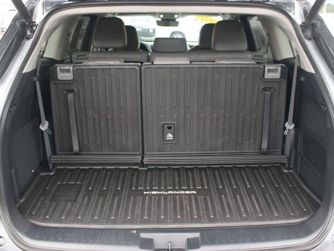 Used 2021 Toyota Highlander Limited AWD/4WD image 11