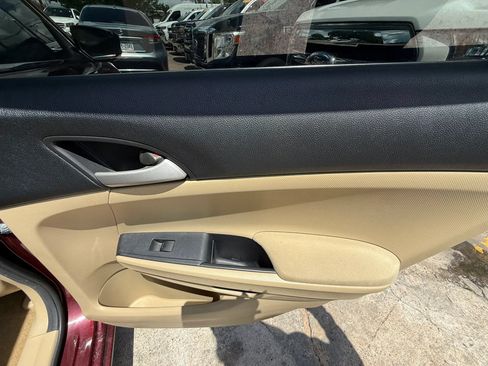 Used 2011 Honda Accord LX image 21