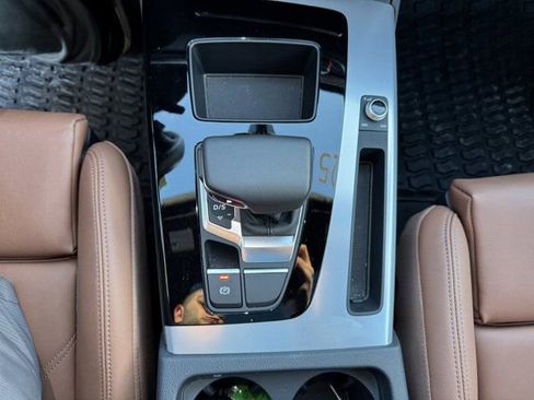 Certified 2025 Audi Q5 2.0T Premium w/ Convenience Plus Package image 20