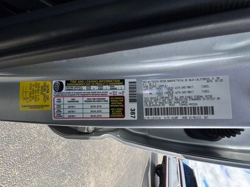 Certified 2025 Toyota Tacoma SR5 AWD/4WD image 34