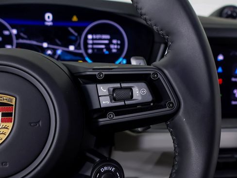 Certified 2025 Porsche Cayenne E-Hybrid Coupe AWD/4WD image 20