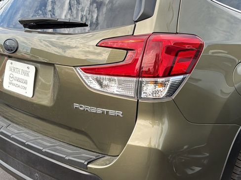 Used 2023 Subaru Forester Limited image 7