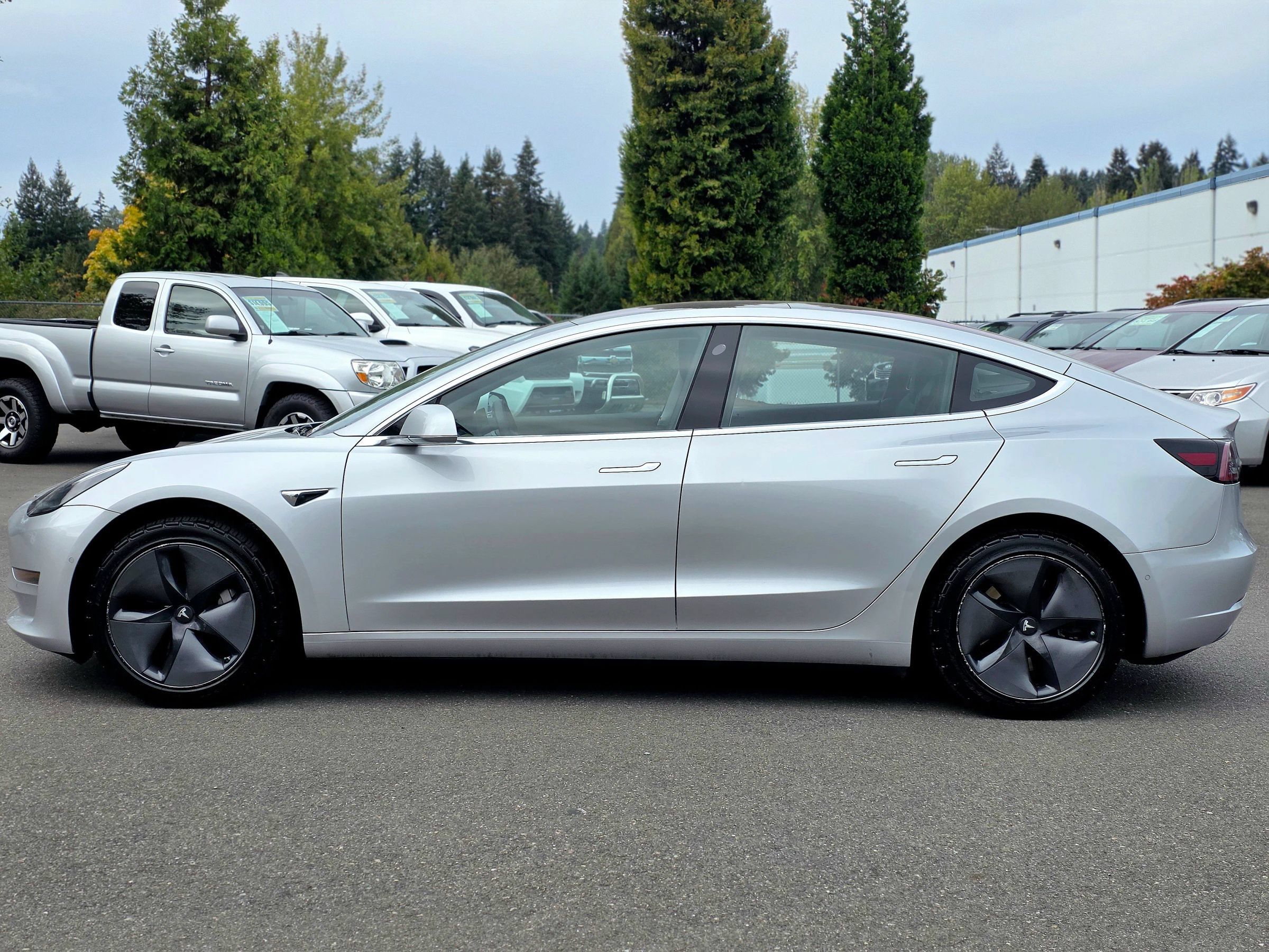 Used 2018 Tesla Model 3 Long Range RWD image 7