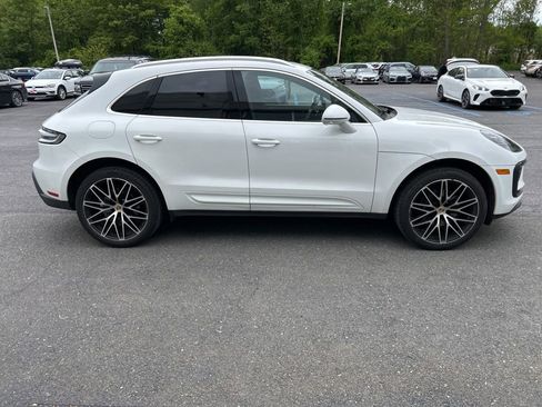 Used 2023 Porsche Macan AWD/4WD image 6