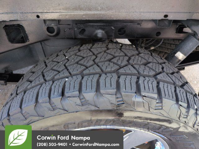 Used 2018 Ford F150 XLT w/ Equipment Group 302A Luxury AWD/4WD image 29