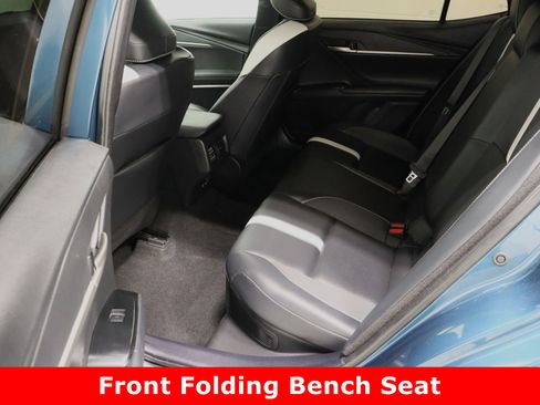 Used 2025 Toyota Camry SE image 28